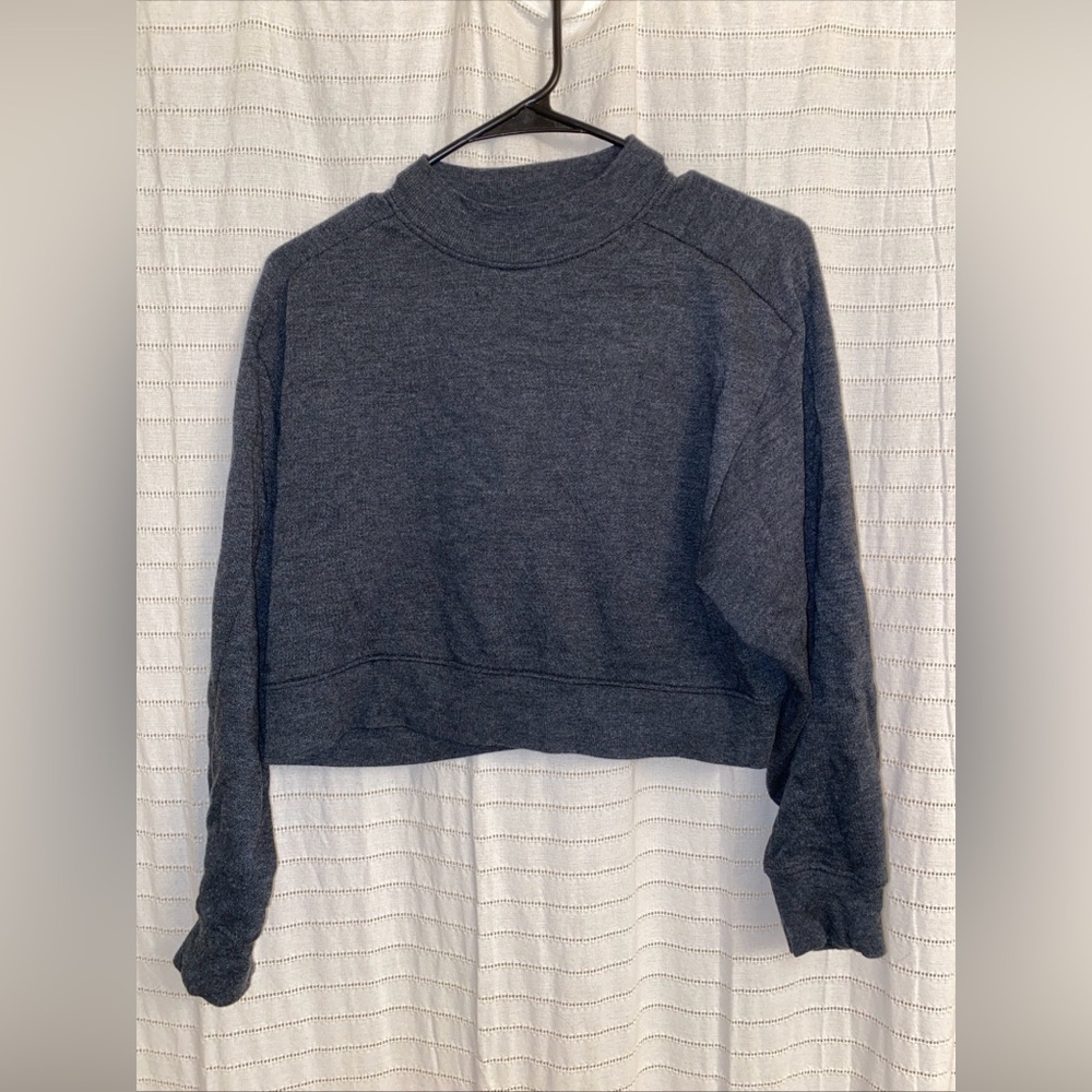Forever 21 Grey Crop Top Long Sleeve Small Women’s Casual